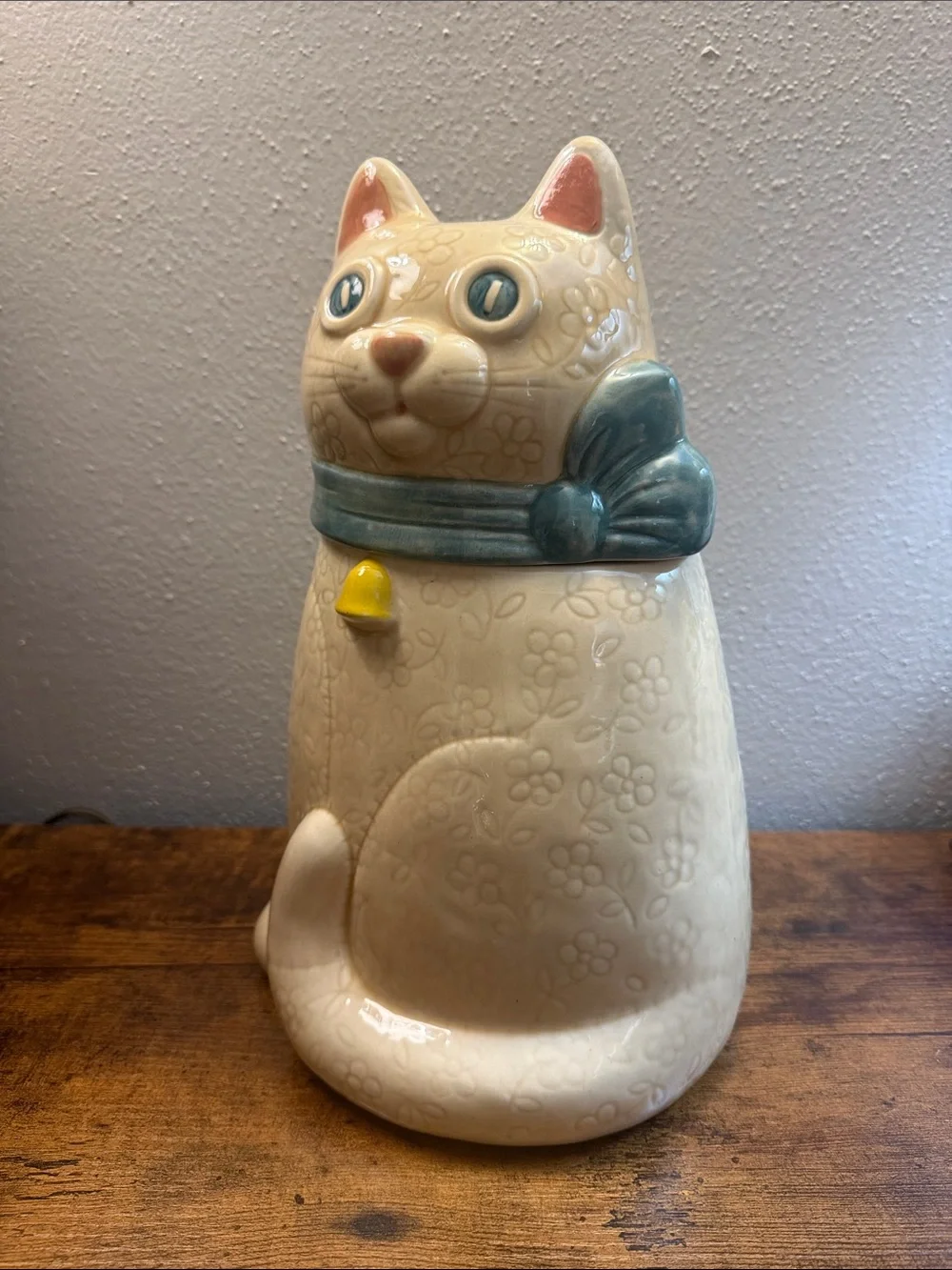 Poppy Trail Cat Cookie Jar Canister Ceramic Kitchen Food Storage